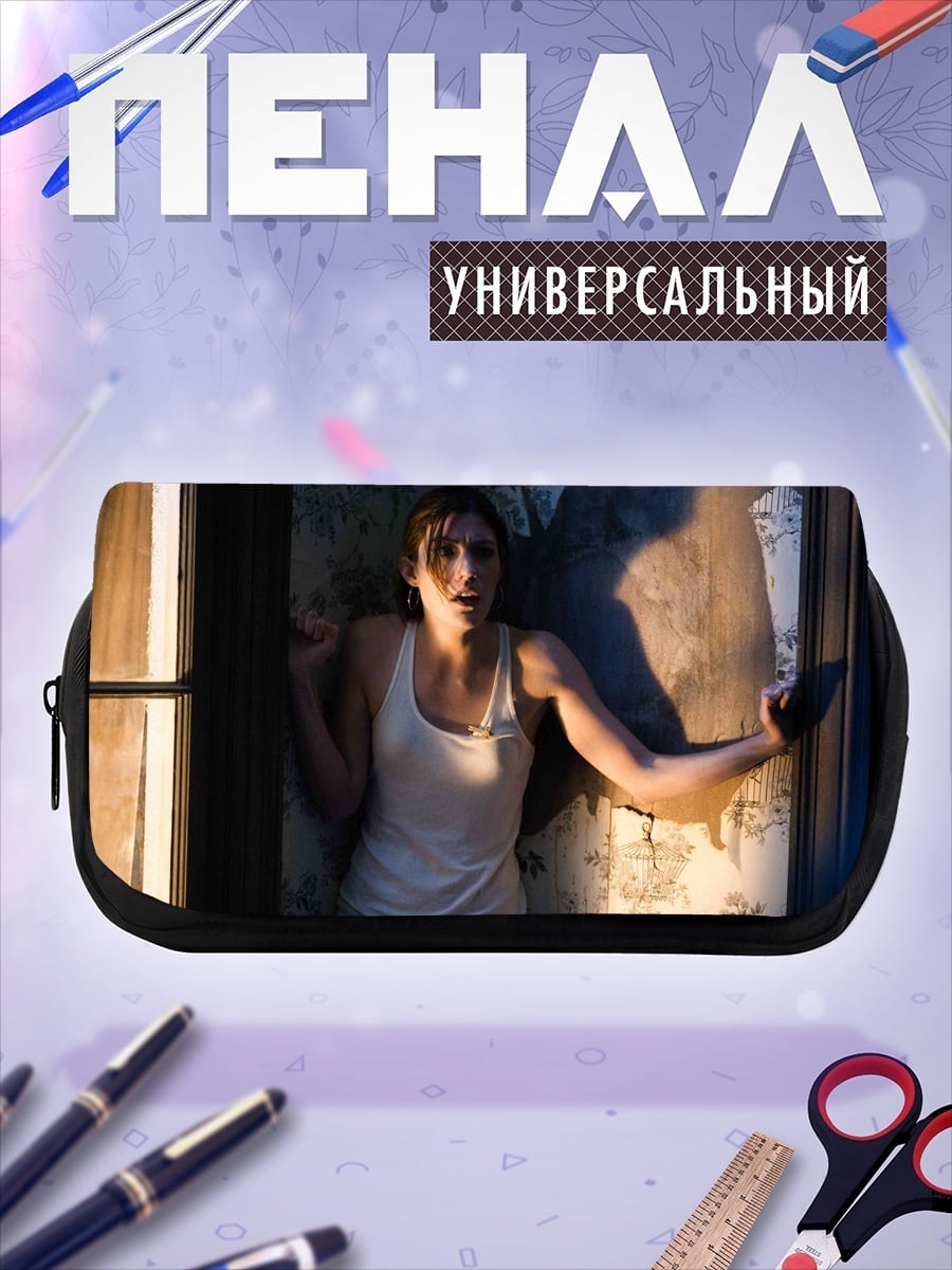 Пенал-косметичка девушка в белой майке