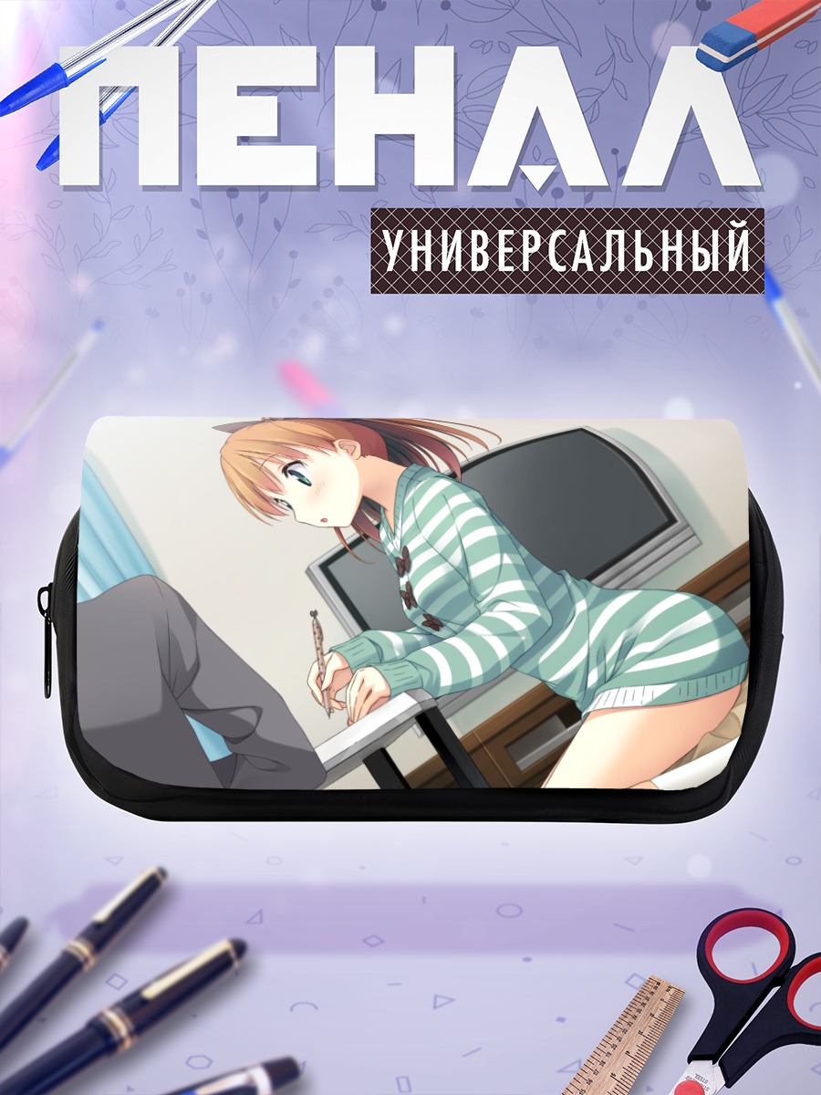 Пенал-косметичка Юхи Минагава за столом