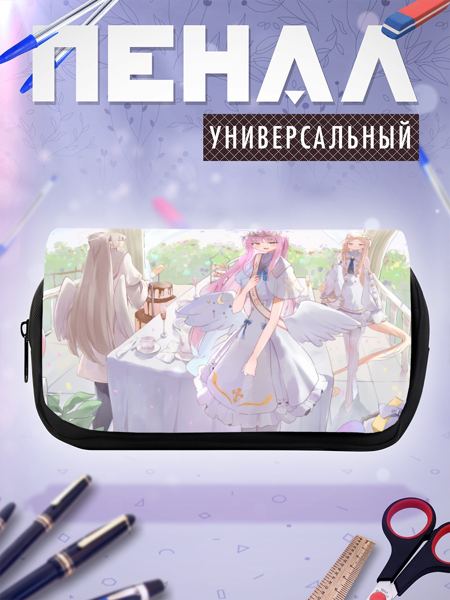 Пенал-косметичка Мика Мисоно за столом