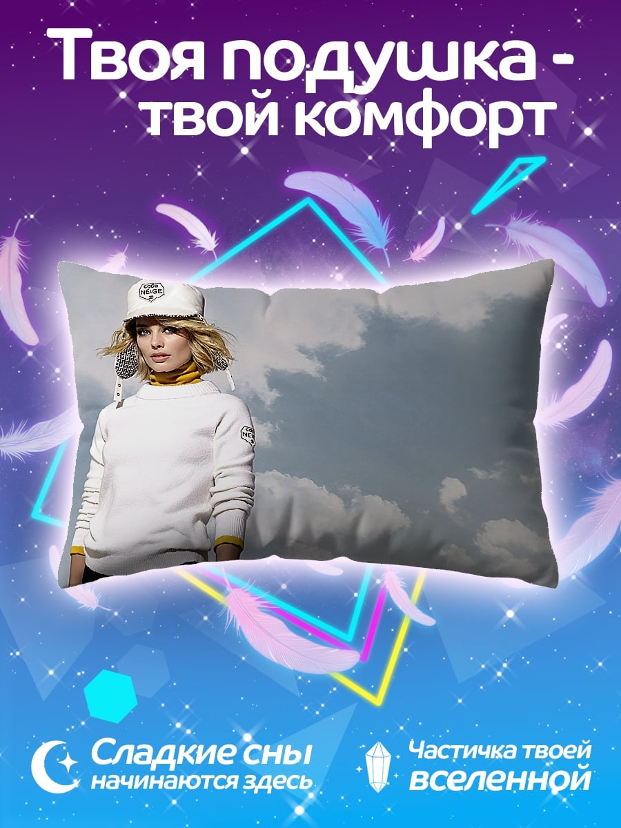 Подушка Девушка в кепке