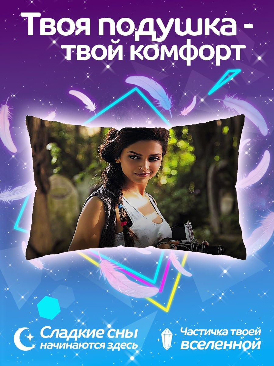 Подушка Девушка с камерой